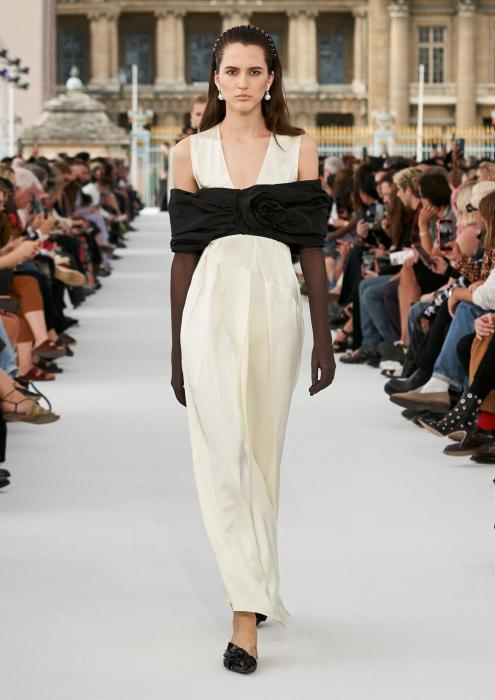 GIVENCHY - Womenswear Spring-Summer 2024 | FHCM