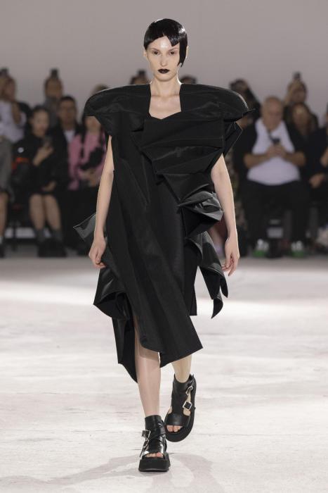 JUNYA WATANABE - Womenswear Spring-Summer 2024 | FHCM