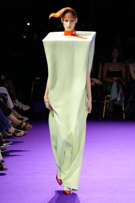 VIKTOR&ROLF - Haute Couture Fall/Winter 2024-2025 | FHCM