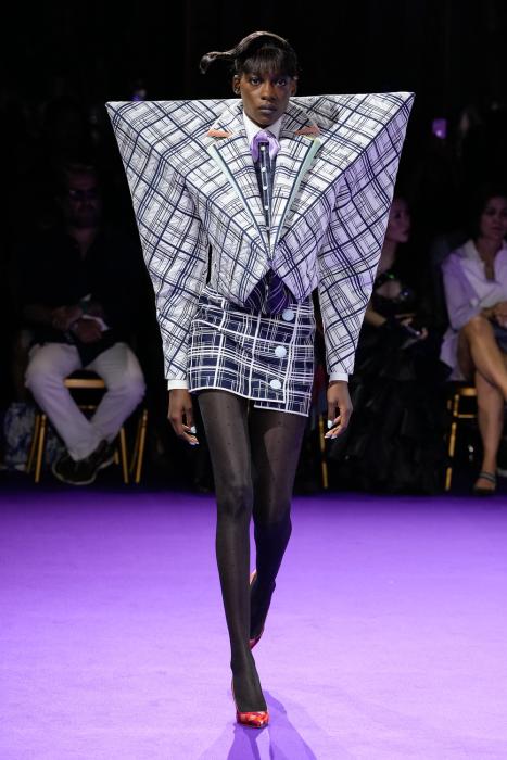 VIKTOR&ROLF - Haute Couture Fall/Winter 2024-2025 | FHCM